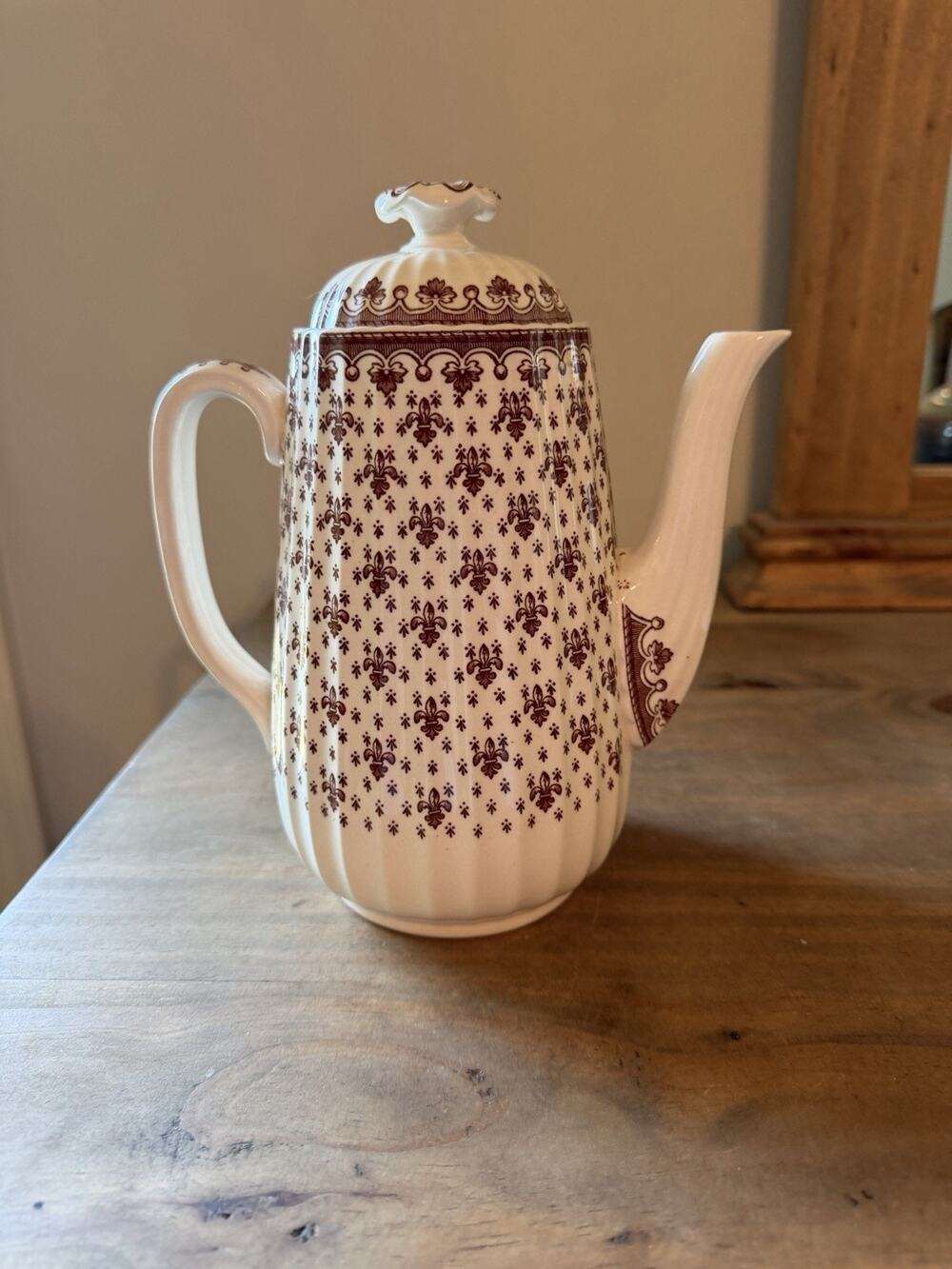 SPODE FLEUR DE LYS BROWN COFFEE POT & LID ENGLAND BONE CHINA 8.5” Repaired Lid
